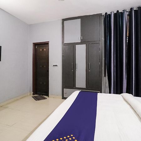 Hotel O Sunrise Guest House Gurgaon Buitenkant foto