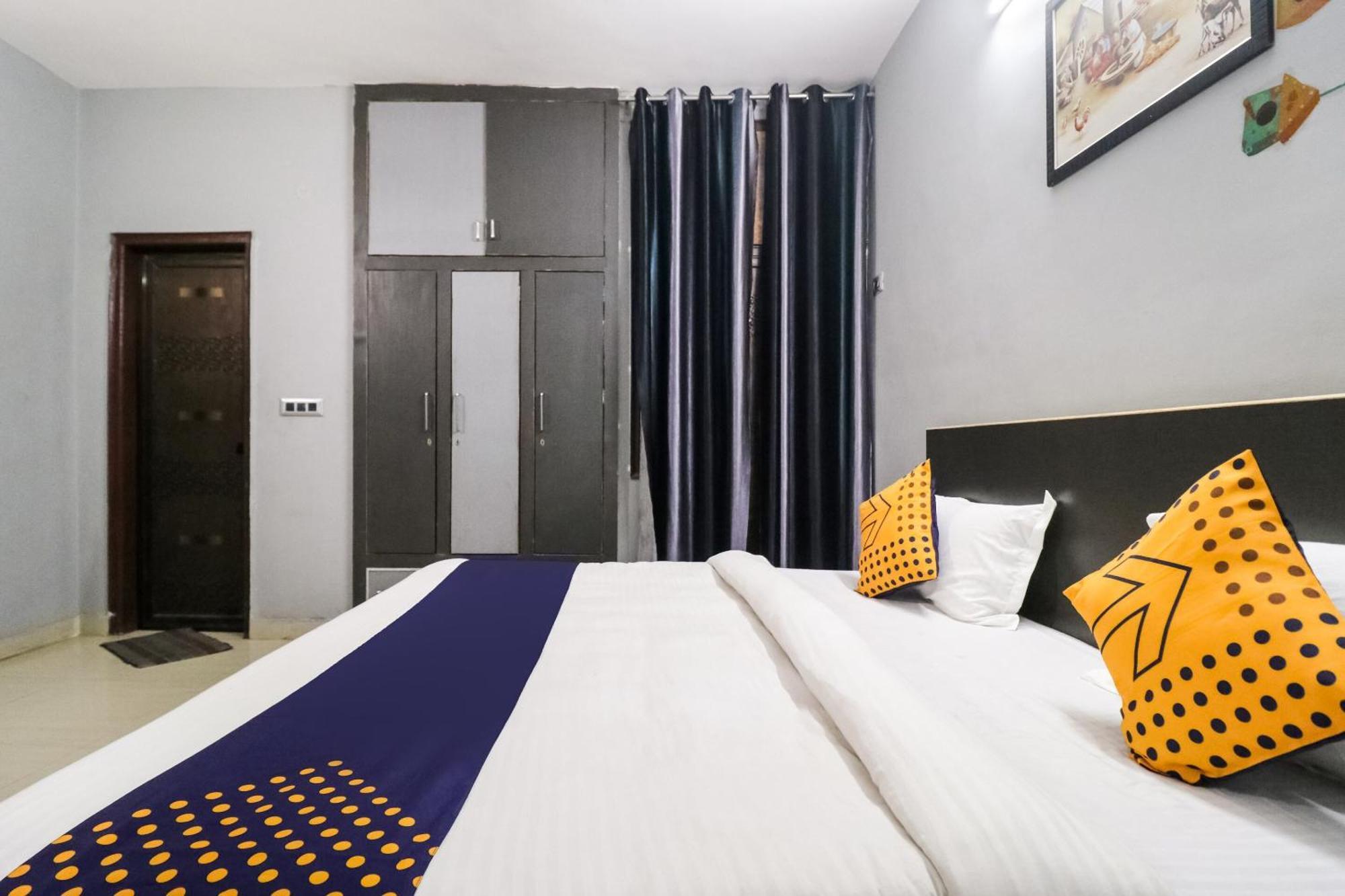 Hotel O Sunrise Guest House Gurgaon Buitenkant foto